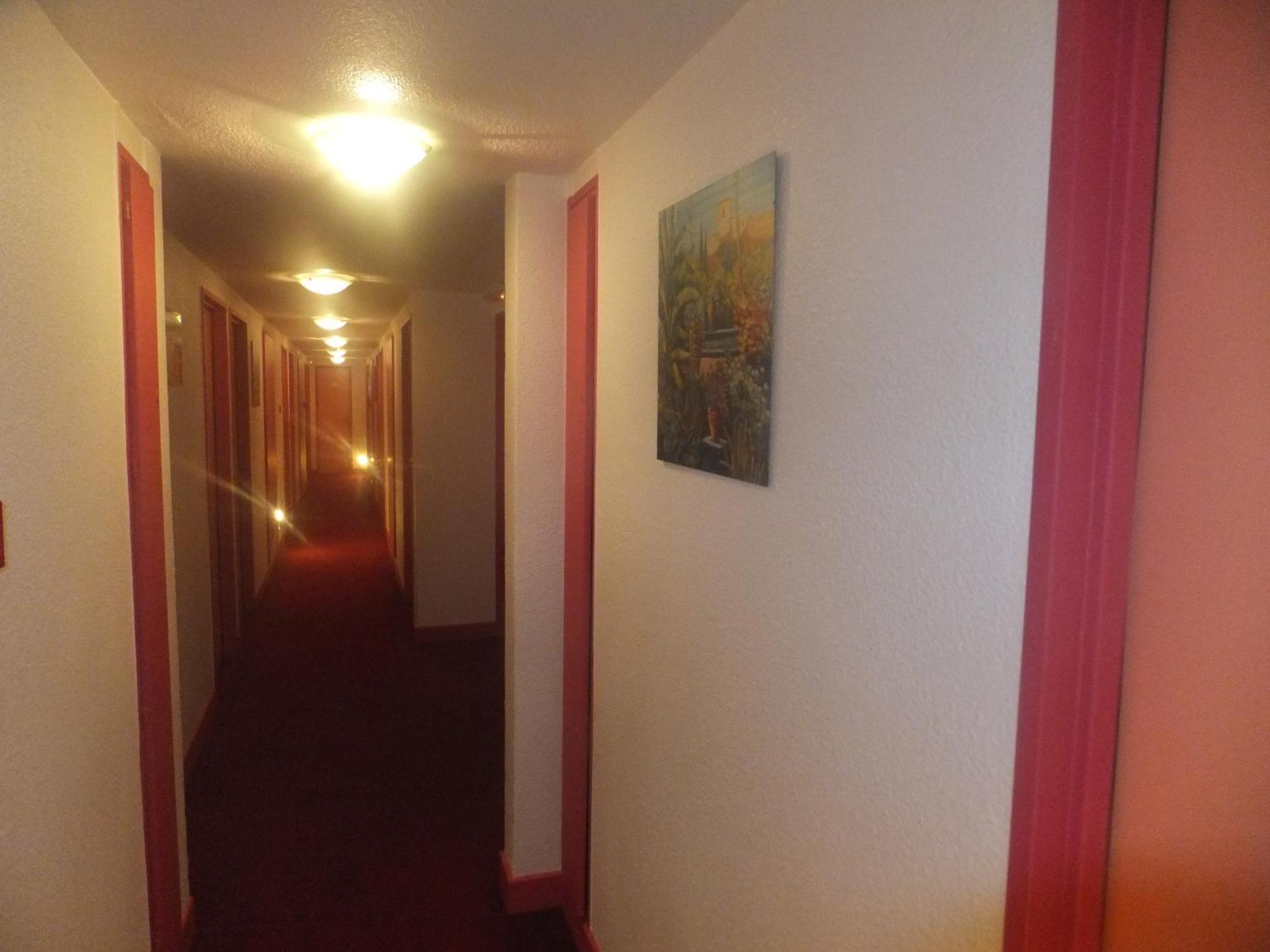 Hotel Le Village Gif-sur-Yvette Eksteriør bilde